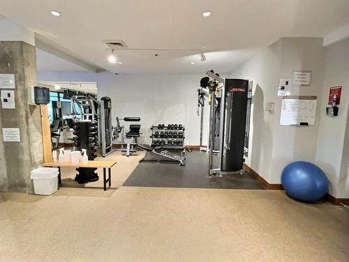 Exercise room - 2006-200 Av. Des Sommets, Montréal (Verdun/Île-Des-Soeurs), QC - Indoor Photo Showing Gym Room