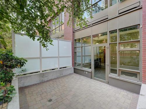 101-834 Johnson St, Victoria, BC - Outdoor With Exterior