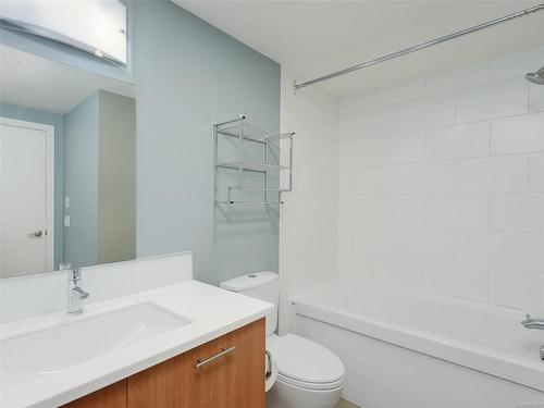 101-834 Johnson St, Victoria, BC - Indoor Photo Showing Bathroom