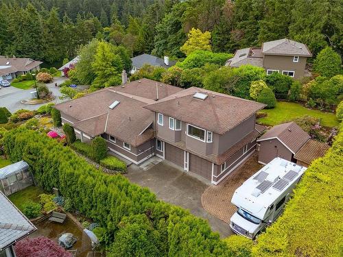 1785 Fairfax Pl, North Saanich, BC 