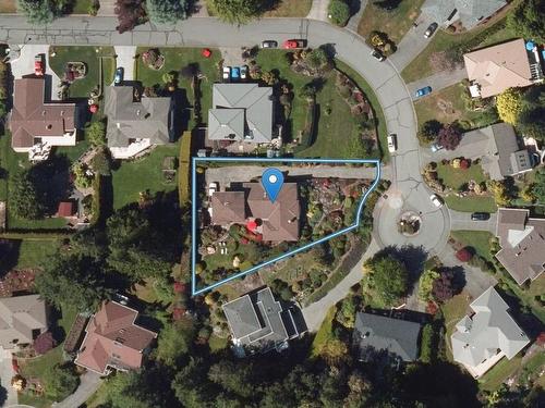 1785 Fairfax Pl, North Saanich, BC 