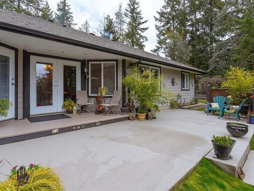 3048 Henry Rd, Chemainus, BC 