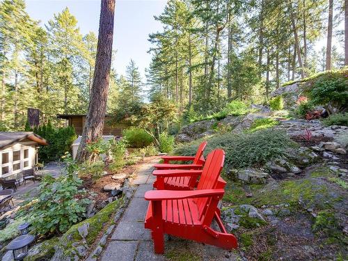 4479 Shadywood Pl, Saanich, BC 