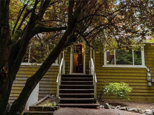 2445 Godfrey Rd, Nanaimo, BC 