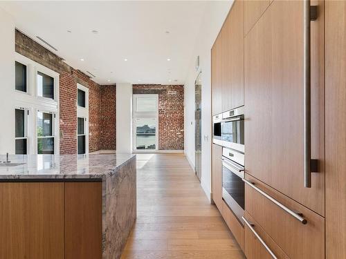 209-521 Courtney St, Victoria, BC - Indoor Photo Showing Kitchen