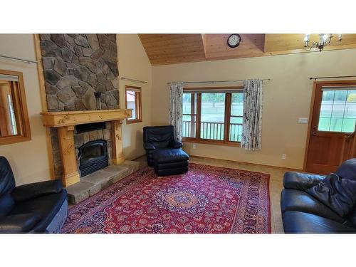 2200 Yellowhead Highway S, Clearwater, BC - Indoor Photo Showing Living Room With Fireplace