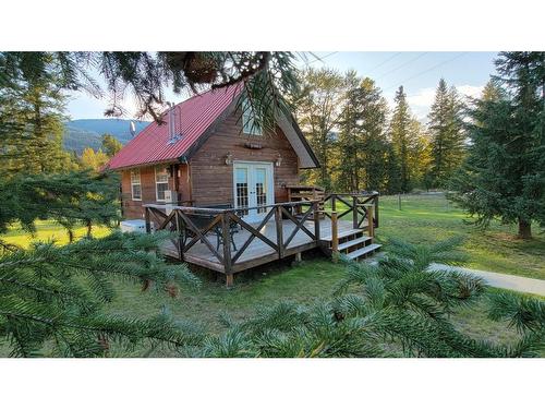 2200 Yellowhead Highway S, Clearwater, BC - Outdoor