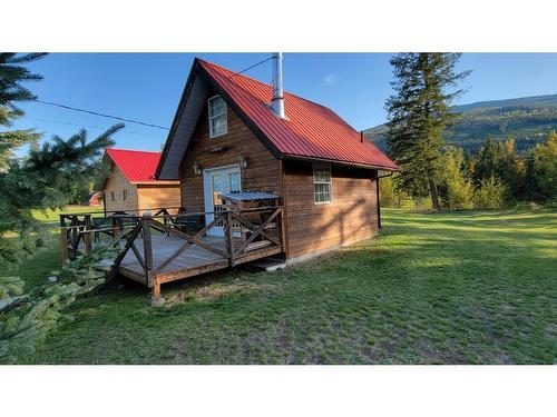 2200 Yellowhead Highway S, Clearwater, BC - Outdoor