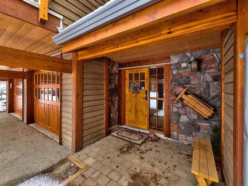 9-5035 Valley Drive, Sun Peaks, BC -  With Exterior