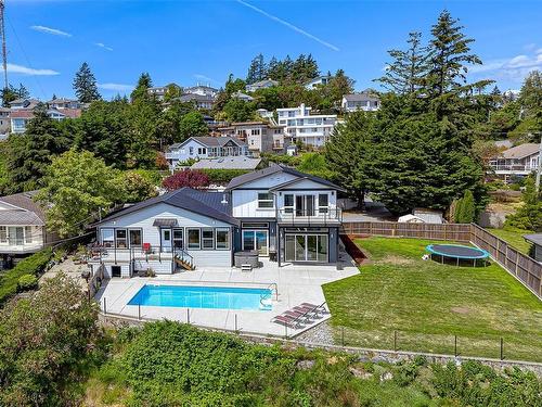 709 Bexhill Rd, Colwood, BC 