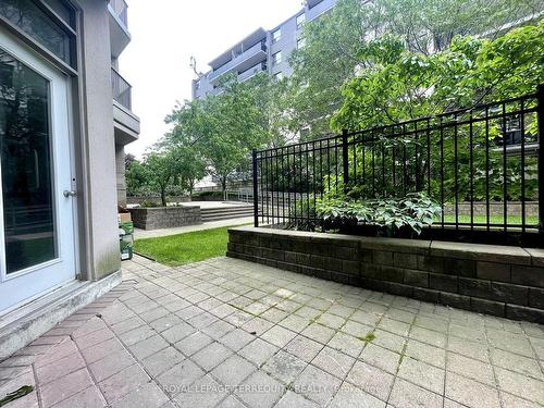 107-4200 Bathurst St, Toronto, ON - Outdoor