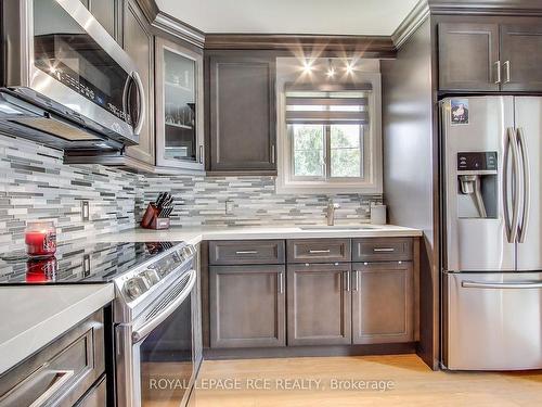 3 Maple Crt, Bradford West Gwillimbury, ON - Indoor Photo Showing Kitchen With Upgraded Kitchen