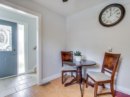 3 Maple Crt, Bradford West Gwillimbury, ON - Indoor Photo Showing Dining Room