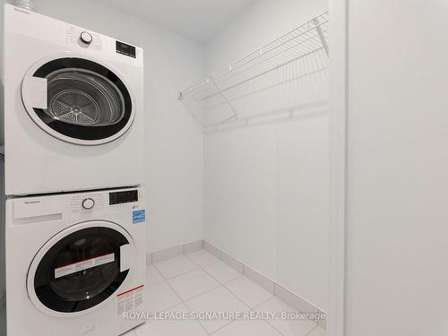 717-28 Ann St, Mississauga, ON - Indoor Photo Showing Laundry Room