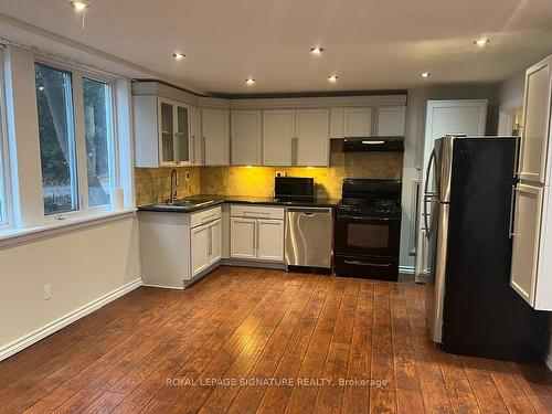 4208 New St, Burlington, ON - Indoor Photo Showing Kitchen