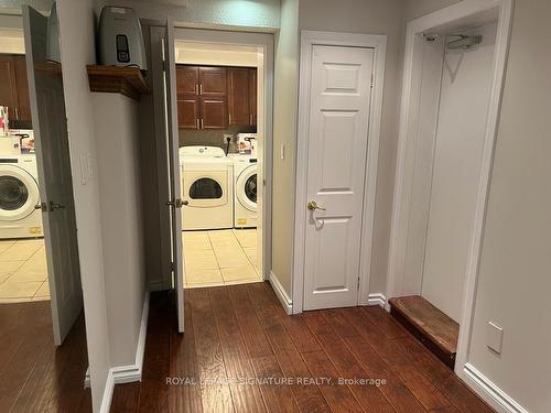 4208 New St, Burlington, ON - Indoor Photo Showing Laundry Room