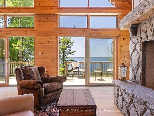 B350 Echo Island, The Archipelago, ON - Indoor Photo Showing Living Room