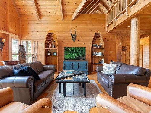 B350 Echo Island, The Archipelago, ON - Indoor Photo Showing Living Room