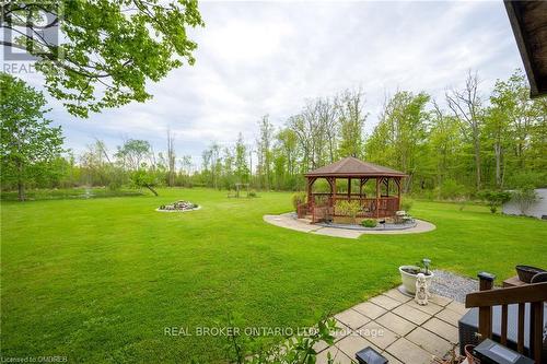 2859 Dominion Road, Fort Erie, ON - Outdoor With Backyard