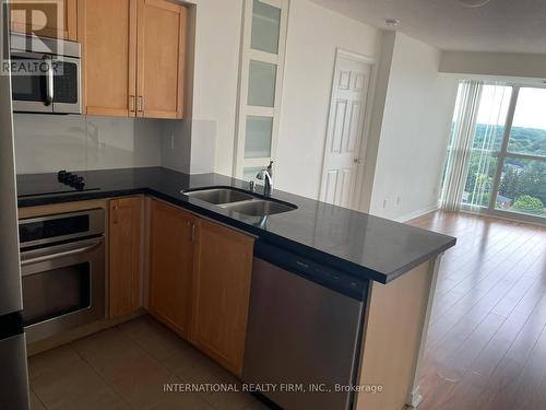 1906 - 30 Harrison Garden Boulevard, Toronto (Willowdale East), ON - Indoor Photo Showing Kitchen With Stainless Steel Kitchen With Double Sink