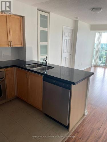 1906 - 30 Harrison Garden Boulevard, Toronto, ON - Indoor Photo Showing Kitchen With Double Sink