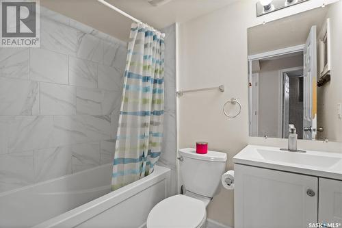 379 Levalley Cove, Saskatoon, SK - Indoor Photo Showing Bathroom