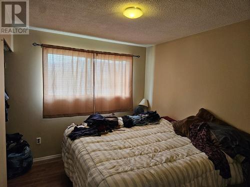 302 9Th Street, Keremeos, BC - Indoor Photo Showing Bedroom