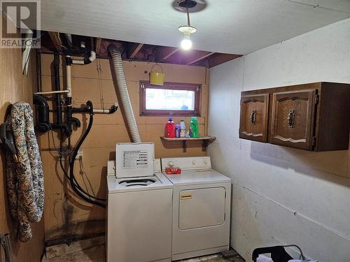 302 9Th Street, Keremeos, BC - Indoor Photo Showing Laundry Room