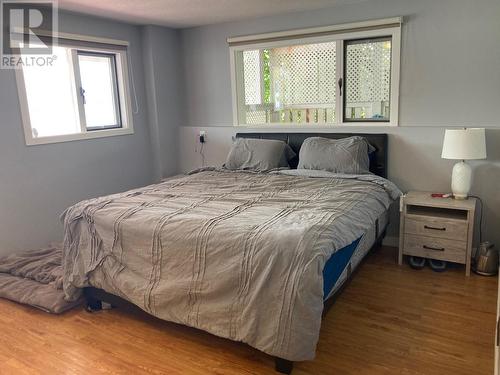 2233 Eagle Bay Road, Blind Bay, BC - Indoor Photo Showing Bedroom