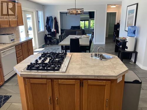 2233 Eagle Bay Road, Blind Bay, BC - Indoor Photo Showing Kitchen