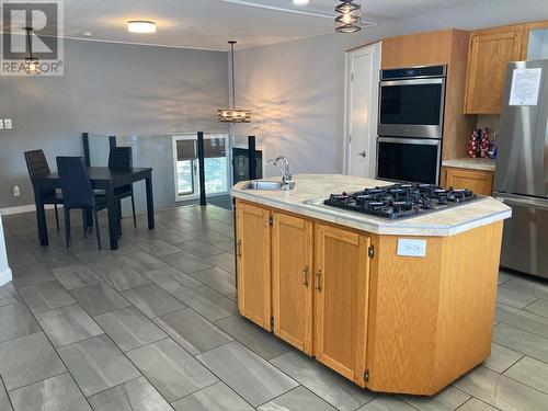 2233 Eagle Bay Road, Blind Bay, BC - Indoor Photo Showing Kitchen