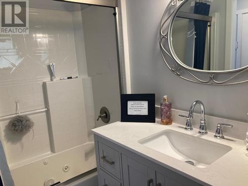 2233 Eagle Bay Road, Blind Bay, BC - Indoor Photo Showing Bathroom