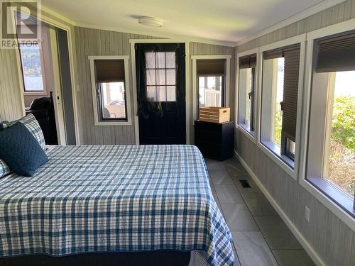 2233 Eagle Bay Road, Blind Bay, BC - Indoor Photo Showing Bedroom