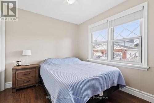 125 Hampton Avenue, Port Colborne, ON - Indoor Photo Showing Bedroom
