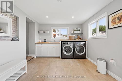 125 Hampton Avenue, Port Colborne, ON - Indoor Photo Showing Laundry Room