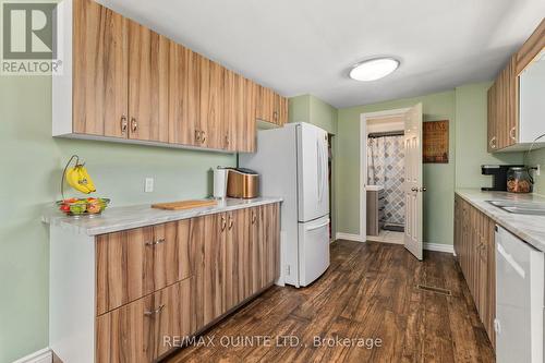 2 Baitley Road, Prince Edward County, ON - Indoor Photo Showing Kitchen