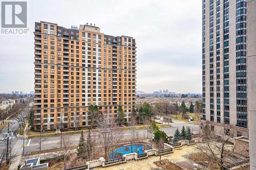 721 - 500 Doris Avenue, Toronto (Willowdale East), ON - Outdoor With Facade