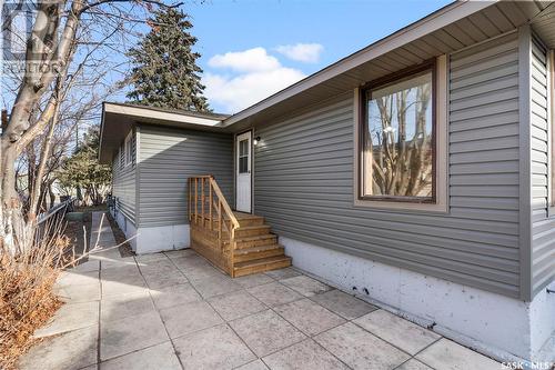 211 3Rd Avenue W, Watrous, SK - Outdoor With Exterior