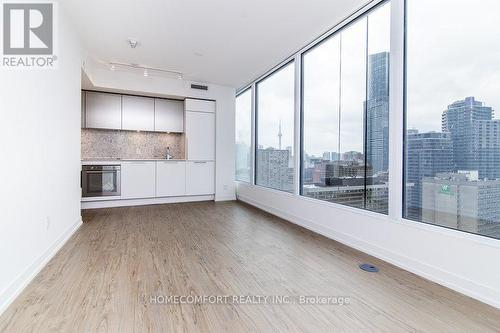 #2906 - 85 Wood Street, Toronto, ON - Indoor Photo Showing Kitchen