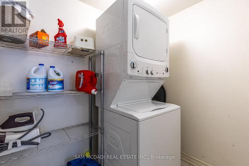 10 - 2212 Bromsgrove Road, Mississauga (Clarkson), ON - Indoor Photo Showing Laundry Room