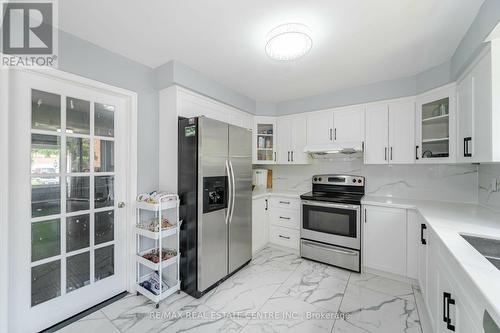 43 Horsham Street, Brampton, ON - Indoor Photo Showing Kitchen