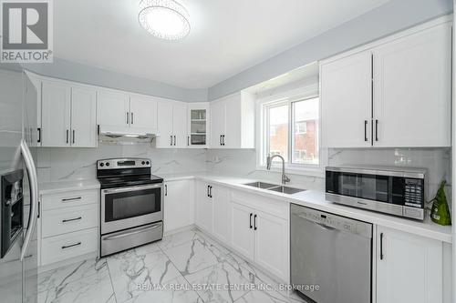 43 Horsham Street, Brampton, ON - Indoor Photo Showing Kitchen With Double Sink