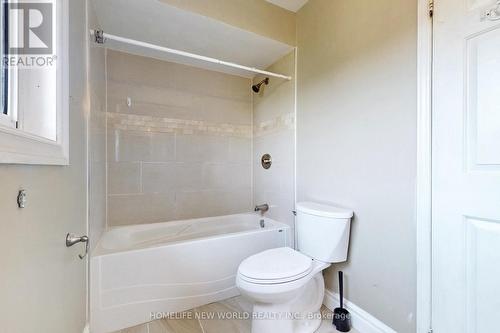 563 Nisbet Court, Mississauga, ON - Indoor Photo Showing Bathroom
