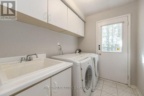 Upper - 1701 Willow Way, Mississauga, ON - Indoor Photo Showing Laundry Room