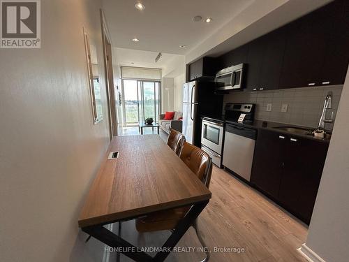 909 - 105 The Queensway, Toronto (High Park-Swansea), ON - Indoor Photo Showing Kitchen