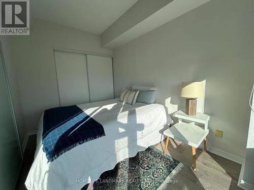 909 - 105 The Queensway, Toronto (High Park-Swansea), ON - Indoor Photo Showing Bedroom