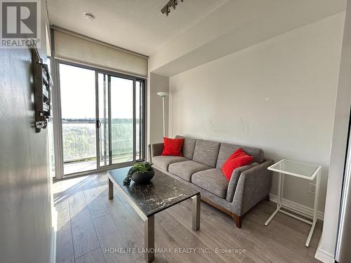 909 - 105 The Queensway, Toronto (High Park-Swansea), ON - Indoor Photo Showing Living Room