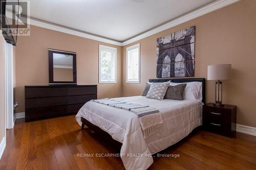 2 Donnici Drive, Hamilton, ON - Indoor Photo Showing Bedroom