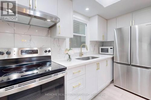 68 Amos Avenue, Waterloo, ON - Indoor Photo Showing Kitchen With Upgraded Kitchen