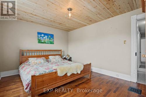 184 Westcott Street, Peterborough, ON - Indoor Photo Showing Bedroom